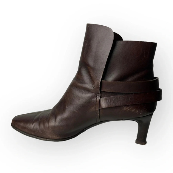 Salvatore Ferragamo Thio Ankle Booties in Chocolate Brown Leather 8.5 - Picture 2 of 16